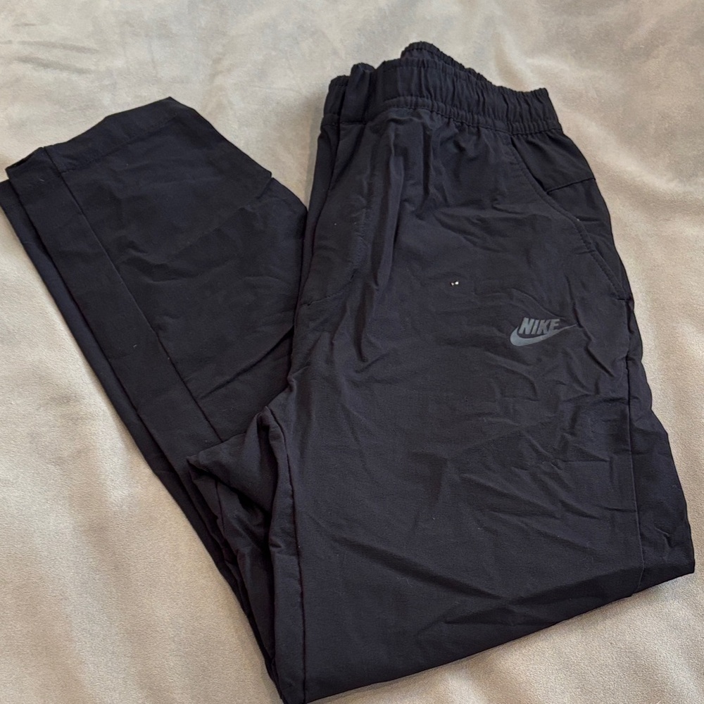Nike tapered utility pants